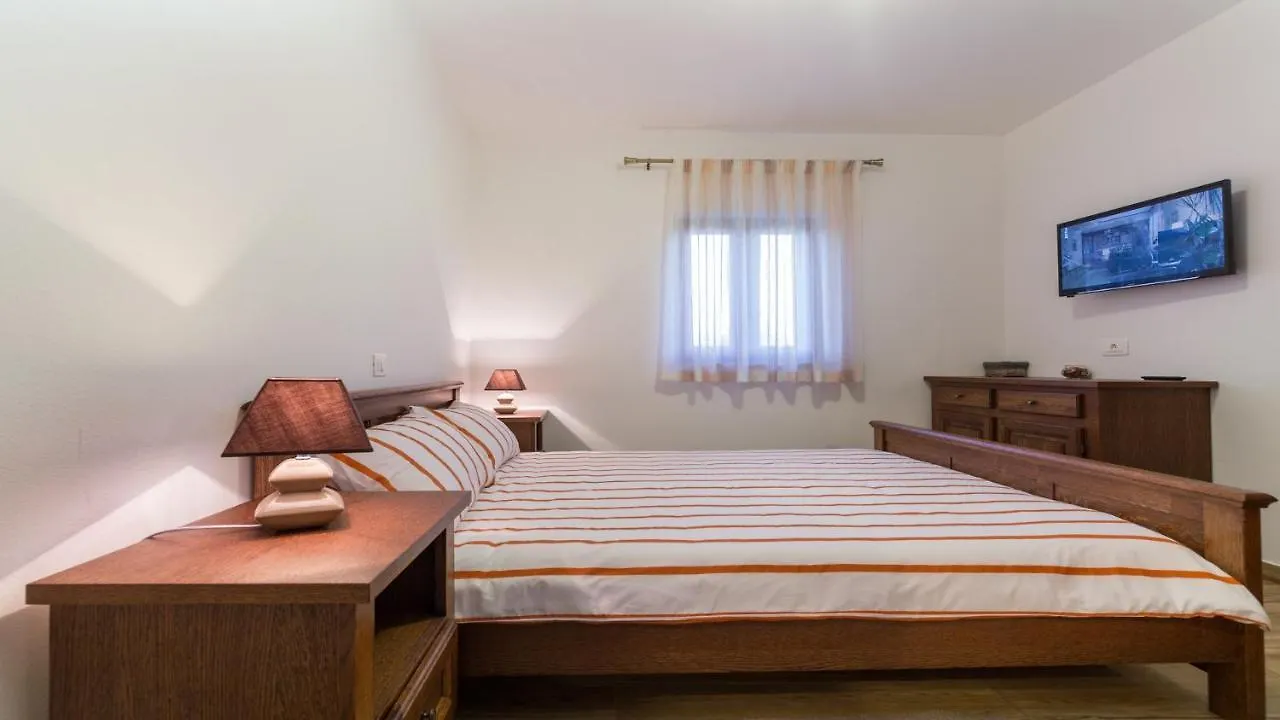 Villa Elida Heki 0*,  Croazia